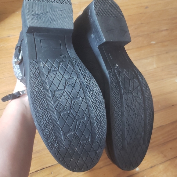 Steve Madden size 9 faux leather bootie - Picture 5 of 7